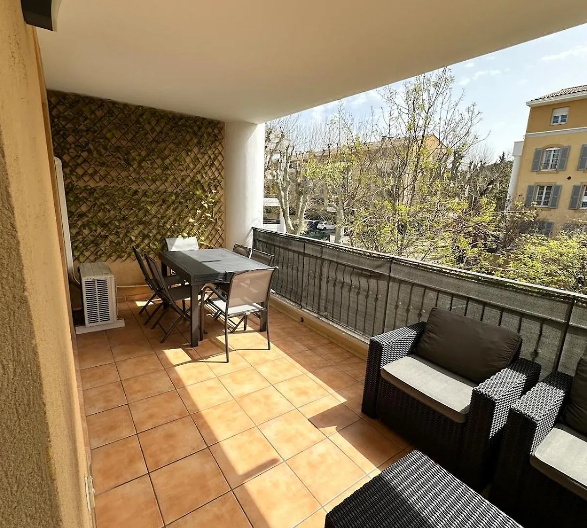 Apartment Appartement Calme Et Spacieux A Aix En Provence Aix-en-Provence