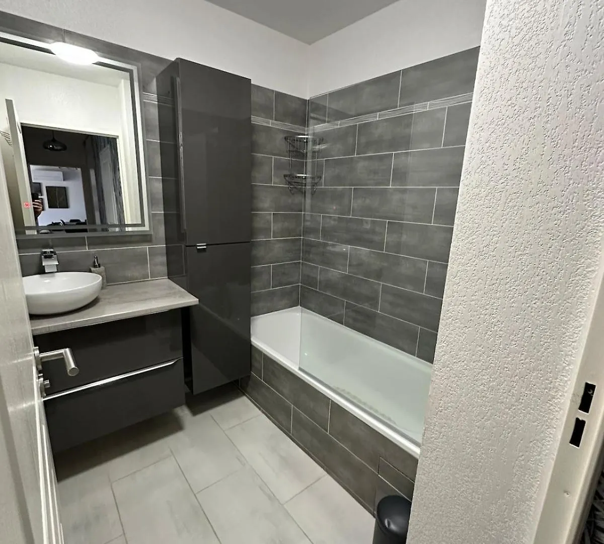 Apartment Appartement Calme Et Spacieux A Aix En Provence Aix-en-Provence
